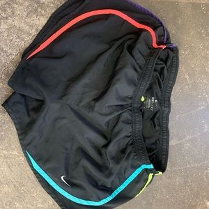 Nike Dri Fit Shorts Women's M in color Black and Multicolor